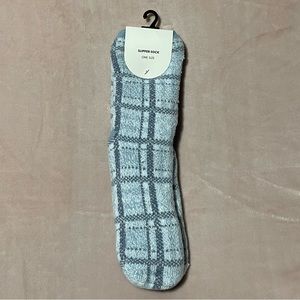 NWT Rubi Blue Warm Loungin Round Slipper Socks, One Size